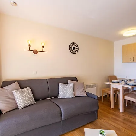 Apartment Le Village De Cap Esterel - Maeva - 4 Personnes Coin Avec Parking Et Terrasse Mae-0523